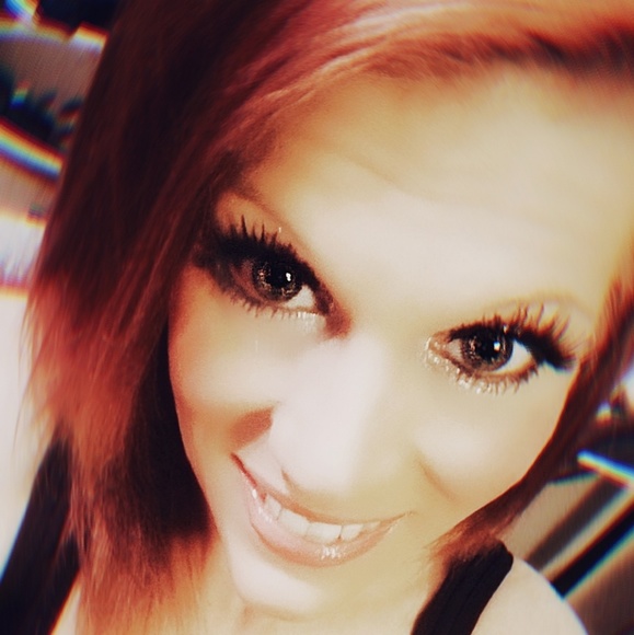 Meet your Posher, Tiffany - Picture 2 of 4